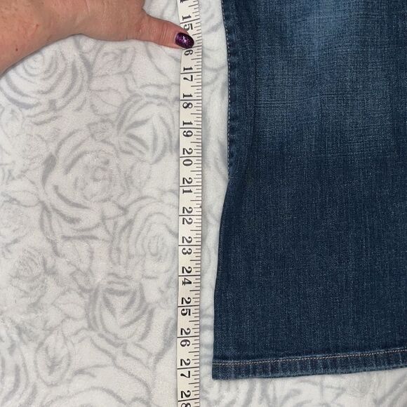 Calvin Klein Flared Jean. Size 10 - Picture 7 of 13